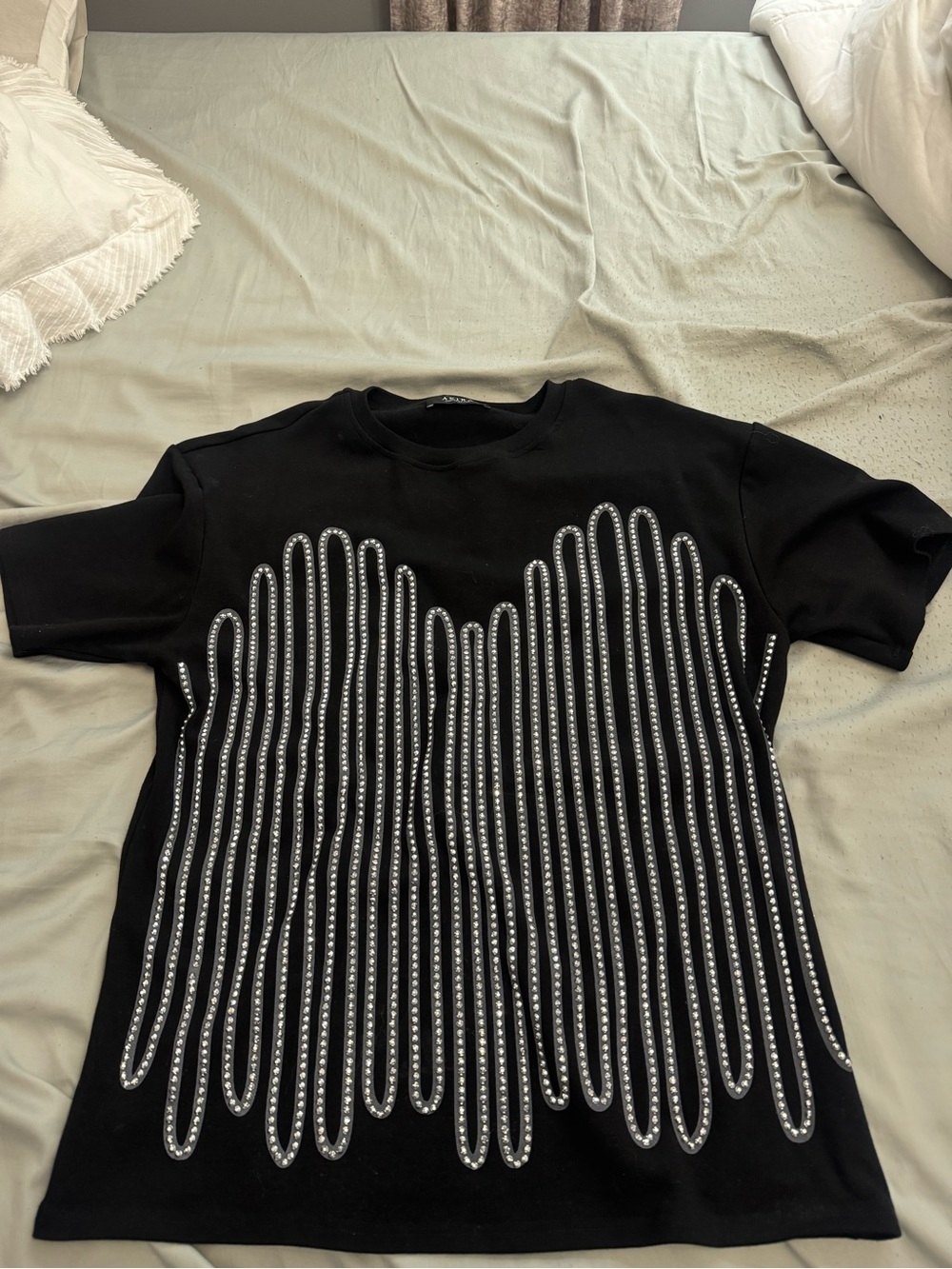 AKIRA Black Short-Sleeve Tee with Silver Studded Wave Stripes